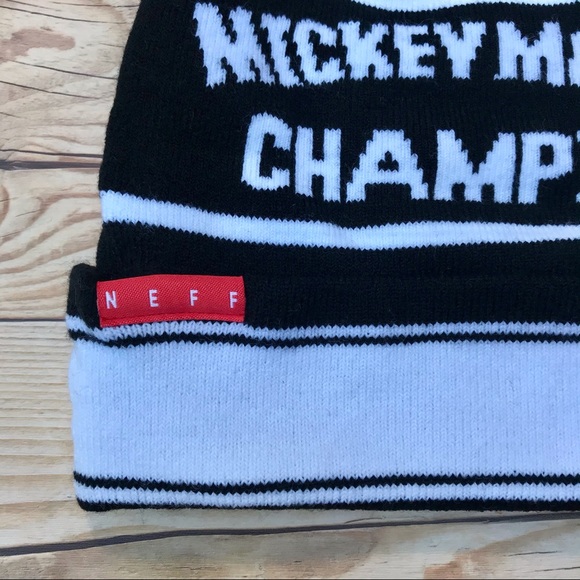 Disney by Neff Mickey Mouse Winter POM Hat - Picture 7 of 15